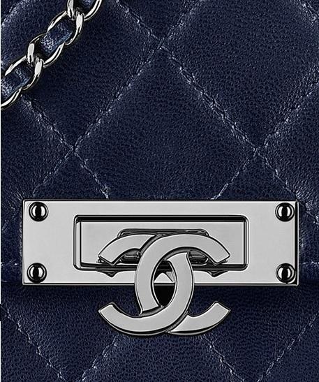 CHANEL☆ラムスキンチェーンウォレット シャネル財布コピー A80767 Y01480 2B000